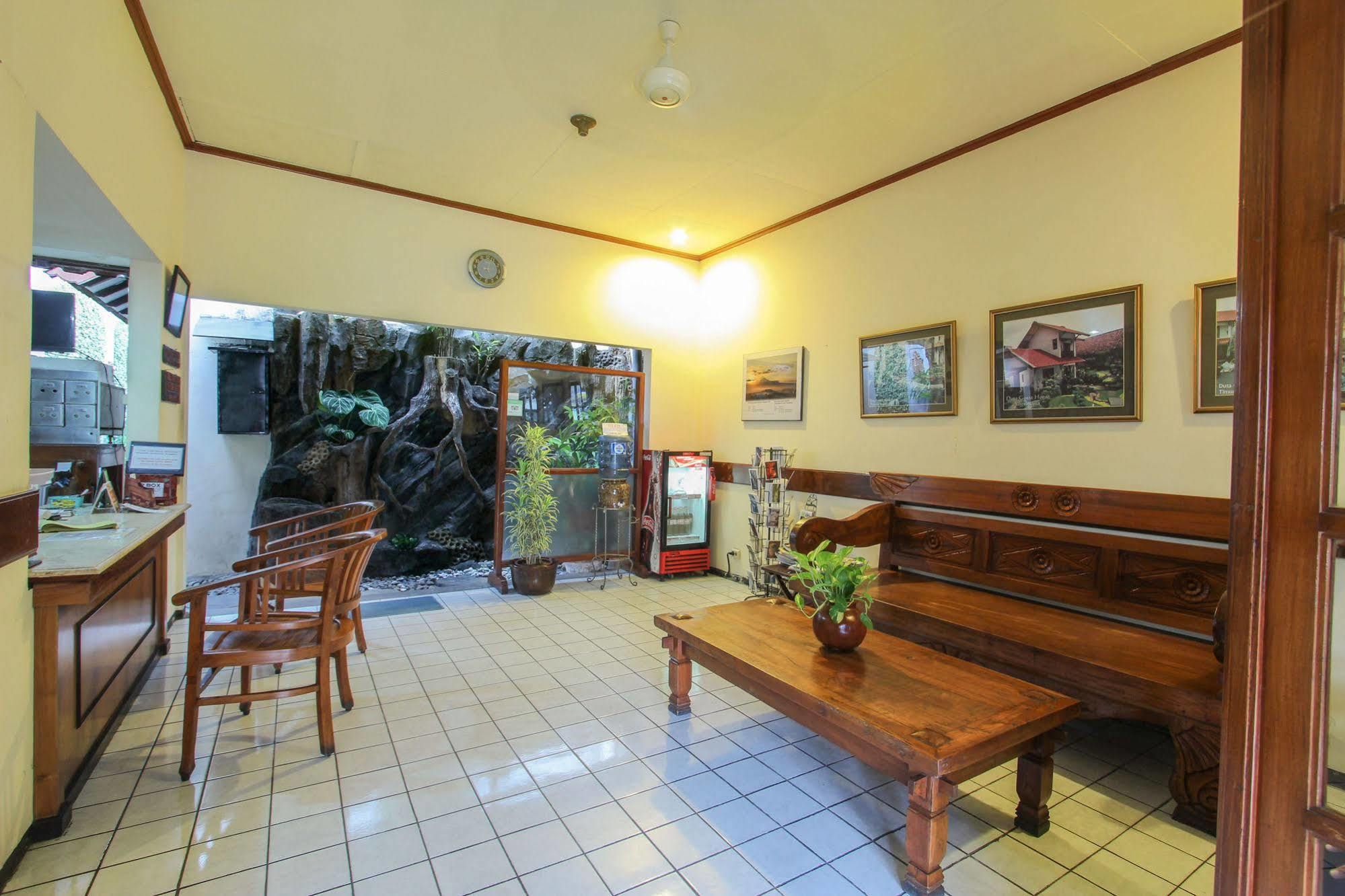 Delta Homestay Yogyakarta Exterior photo