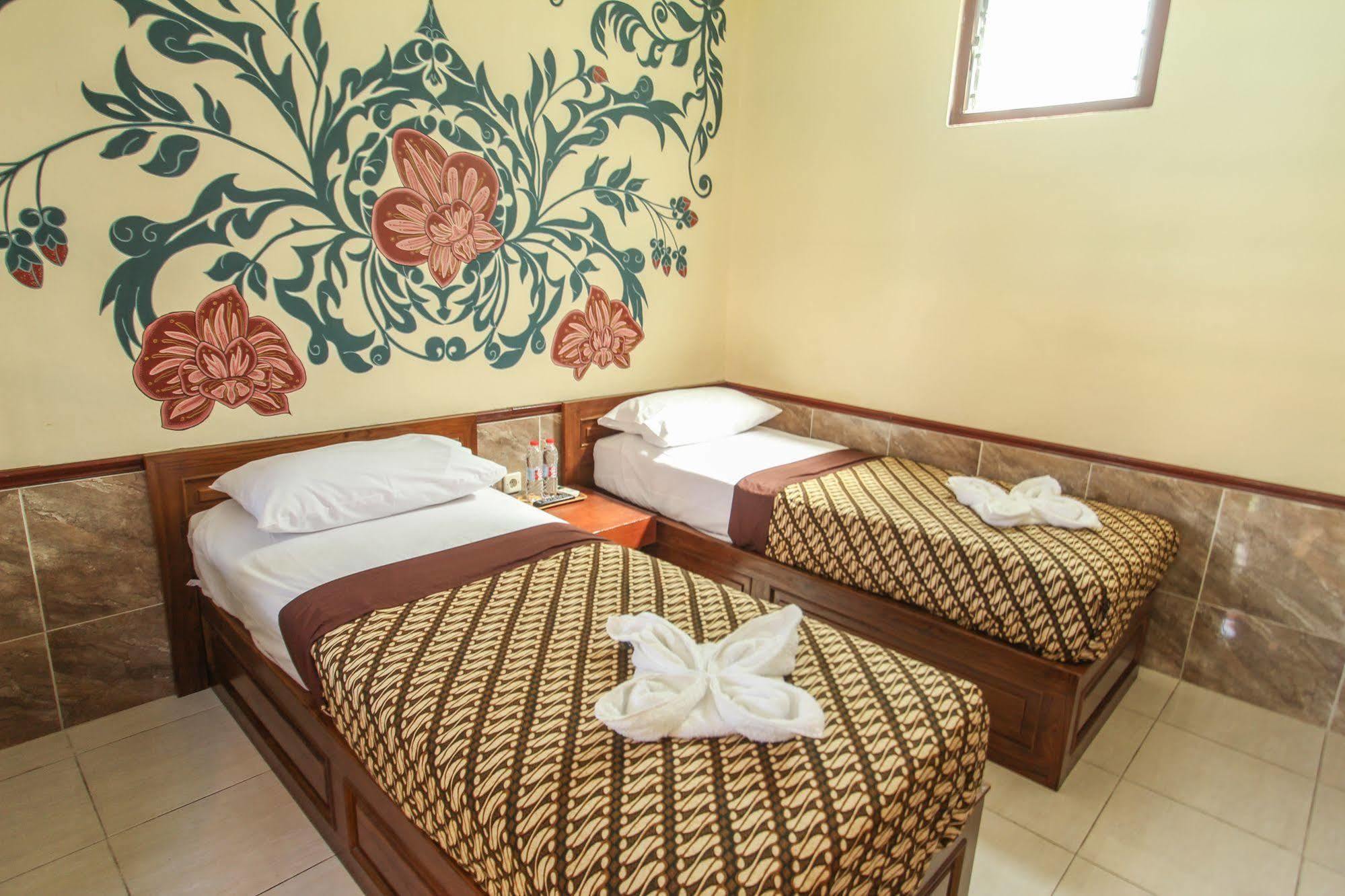 Delta Homestay Yogyakarta Exterior photo